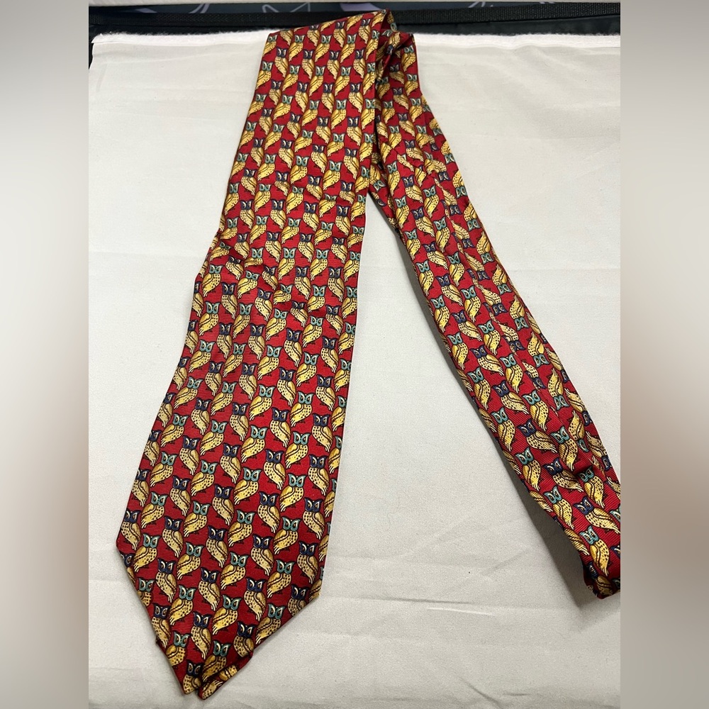 Vintage Hilditch & Key Owl Silk Tie Made in England Saks Fifth Red Novelty tie